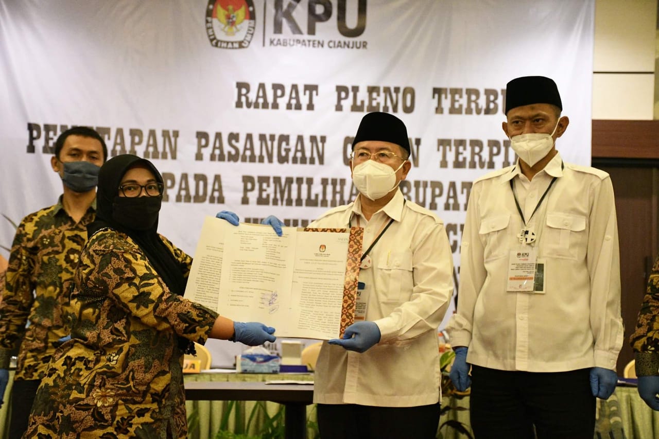 Rapat Pleno Terbuka Penetapan Pasangan Calon Bupati Dan Wakil Bupati ...